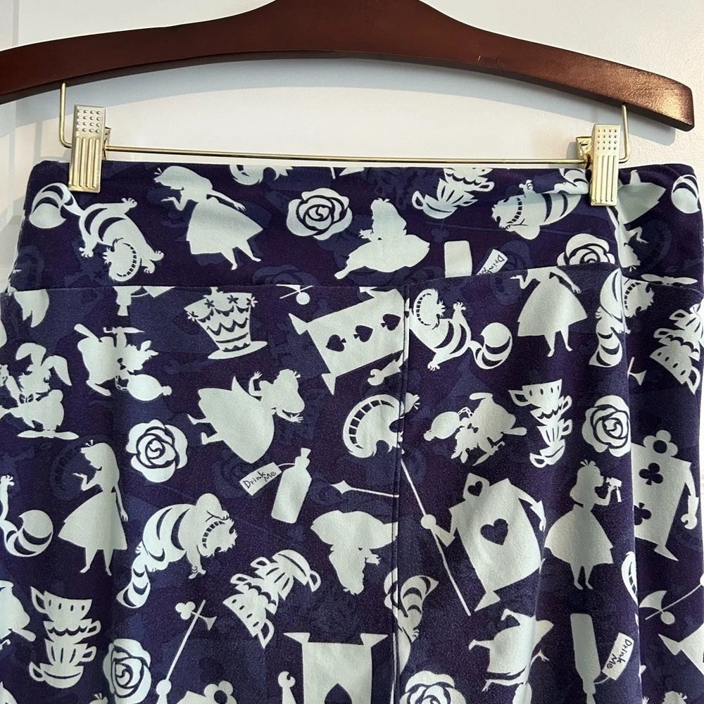 Lularoe Disney Alice in Wonderland Leggings Purple White Size Tall and Curvy TC